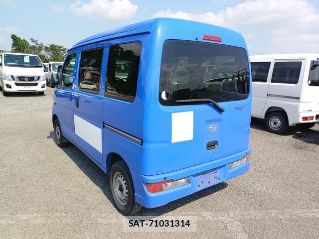 Daihatsu HIJET CARGO 2020-07 8225006-4