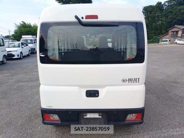 Daihatsu HIJET CARGO 2022-06 8225020-3