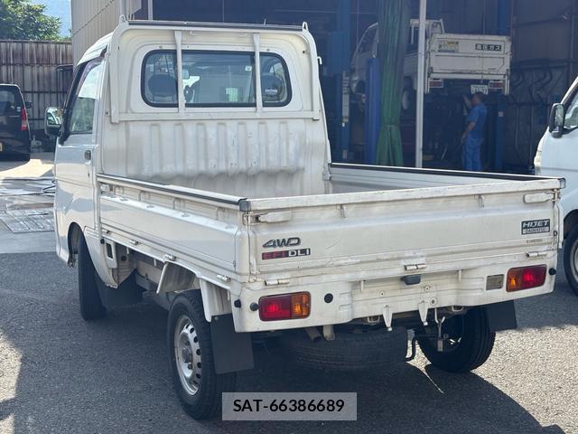 Daihatsu HIJET TRUCK 2006-06 8218285-1