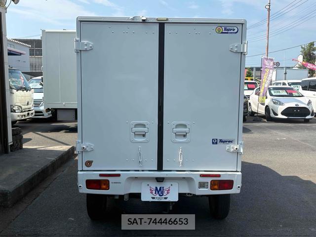 Daihatsu HIJET TRUCK 2018-12 8220435-12