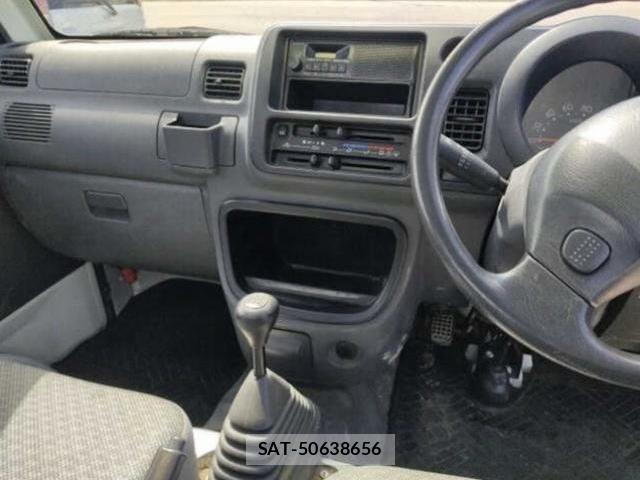 Daihatsu HIJET TRUCK 2010-05 8221052-4