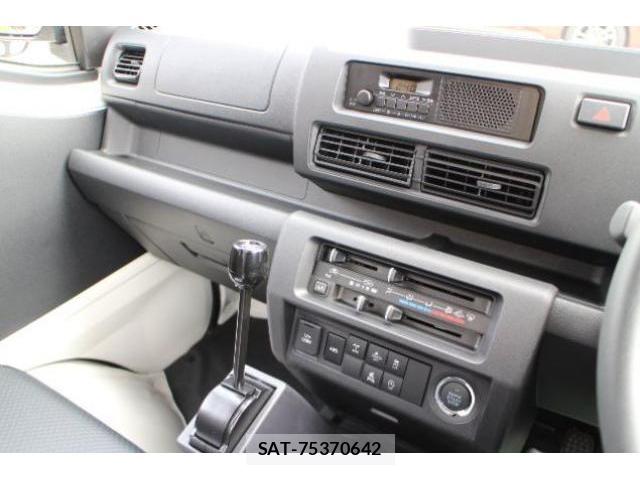 Daihatsu HIJET TRUCK 2026-03 8222333-14
