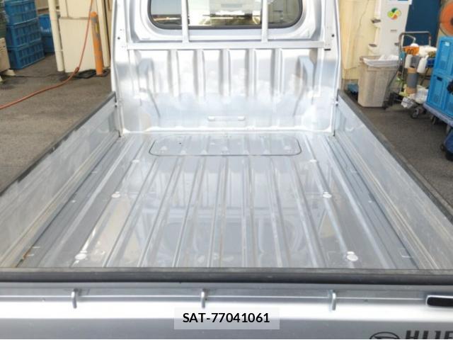 Daihatsu HIJET TRUCK 2022-08 8223639-5
