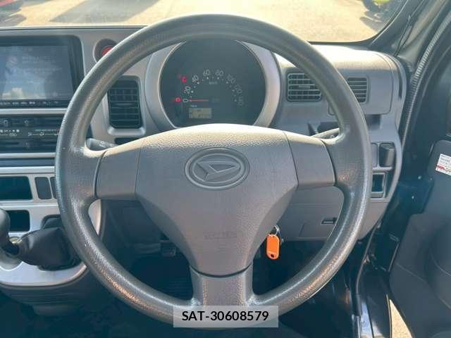 Daihatsu HIJET VAN 2016-10 8222648-15