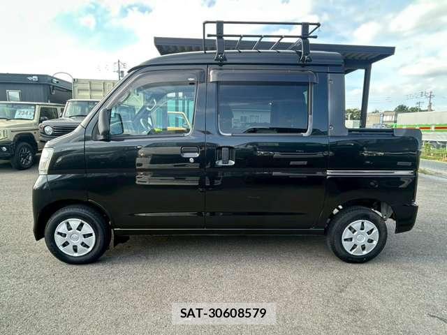 Daihatsu HIJET VAN 2016-10 8222648-9