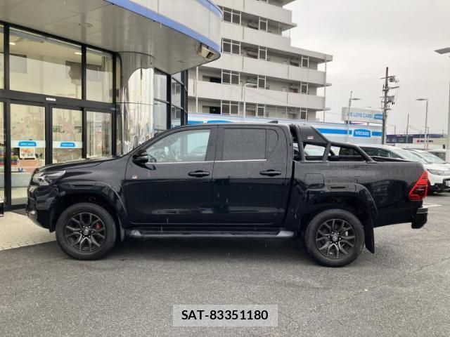 Toyota HILUX 2022-02 8224354-1