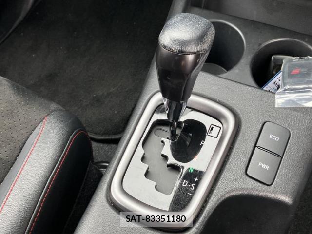 Toyota HILUX 2022-02 8224354-16
