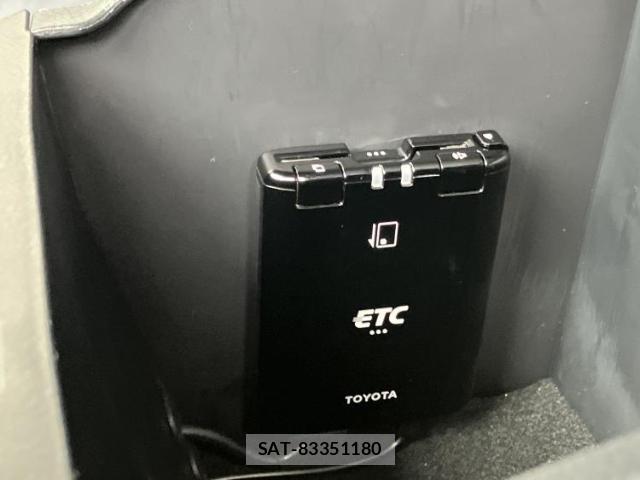 Toyota HILUX 2022-02 8224354-17