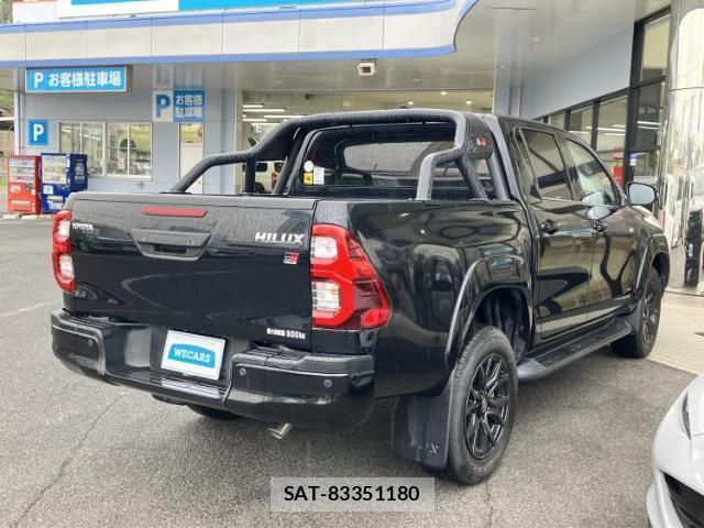 Toyota HILUX 2022-02 8224354-2