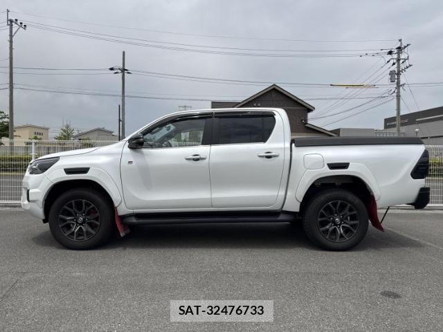Toyota HILUX 2024-09 8225275-1