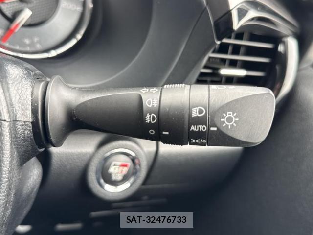 Toyota HILUX 2024-09 8225275-14