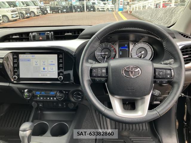 Toyota HILUX 2024-09 8225517-13
