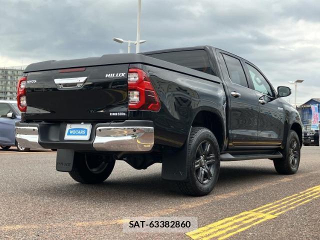 Toyota HILUX 2024-09 8225517-2