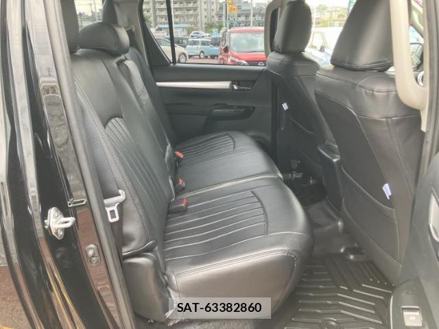 Toyota HILUX 2024-09 8225517-4