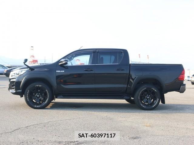 Toyota HILUX 2019-04 8217278-10