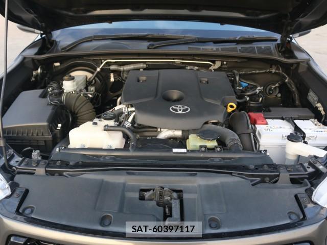 Toyota HILUX 2019-04 8217278-7