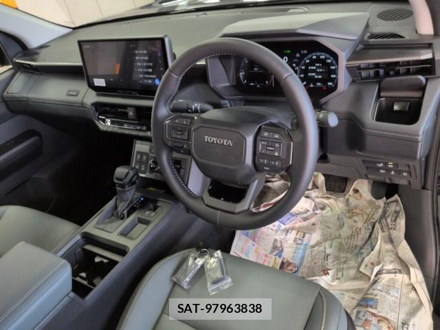 Toyota HILUX 2026-07 8218853-2
