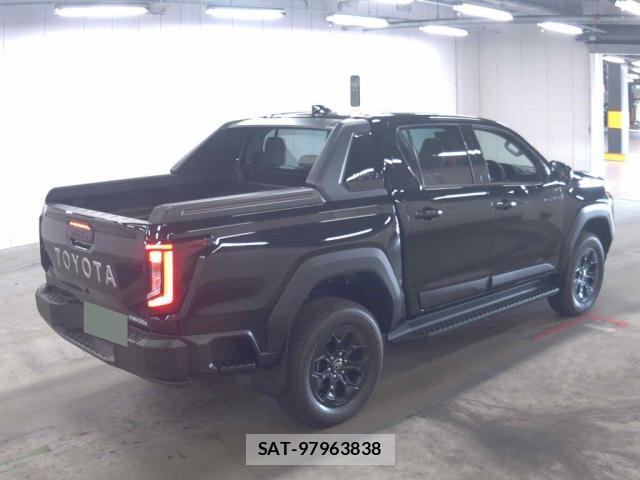 Toyota HILUX 2026-07 8218853-5