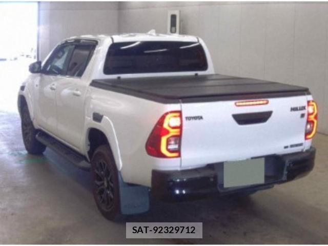 Toyota HILUX 2022-07 8218923-1