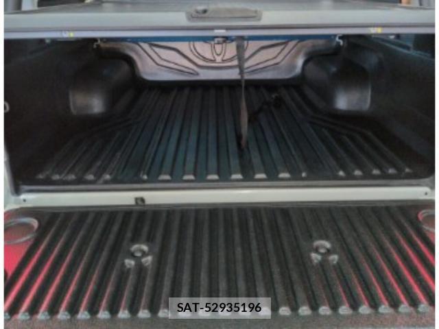 Toyota HILUX 2024-01 8218937-5