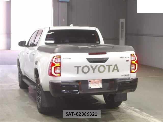 Toyota HILUX 2024-06 8218985-1