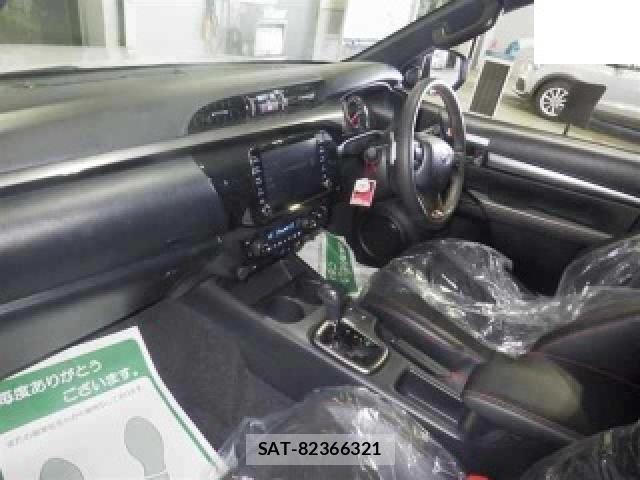 Toyota HILUX 2024-06 8218985-3