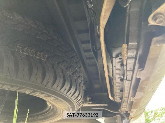 Toyota HILUX 2022-07 8220057-9