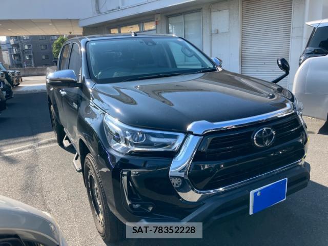 Toyota HILUX 2022-09 8220075-1