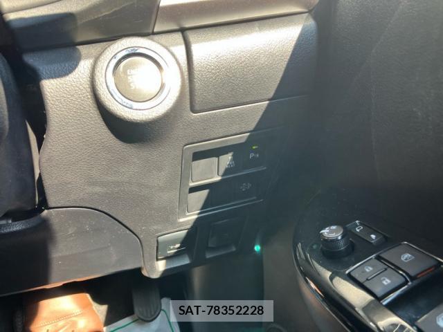 Toyota HILUX 2022-09 8220075-18