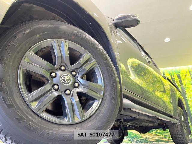 Toyota HILUX 2022-02 8220866-12