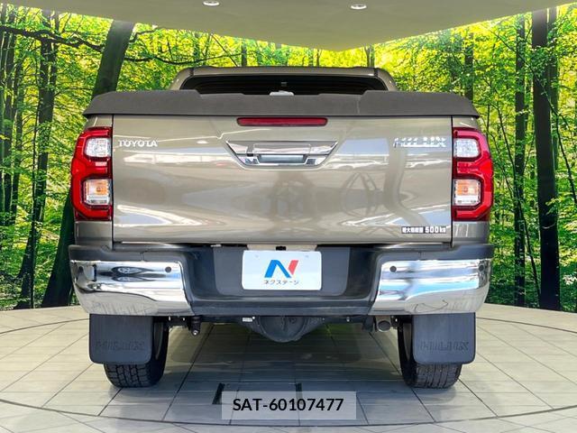 Toyota HILUX 2022-02 8220866-14