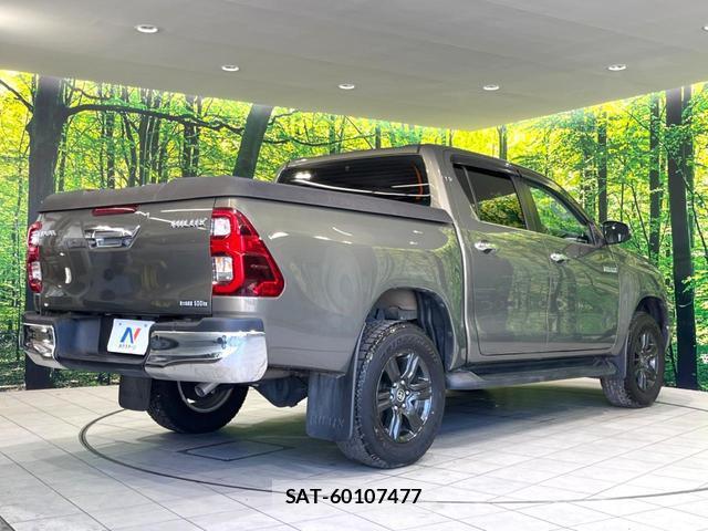 Toyota HILUX 2022-02 8220866-16
