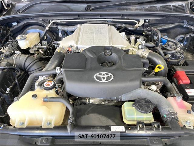 Toyota HILUX 2022-02 8220866-17