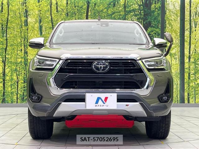 Toyota HILUX 2021-05 8221132-13