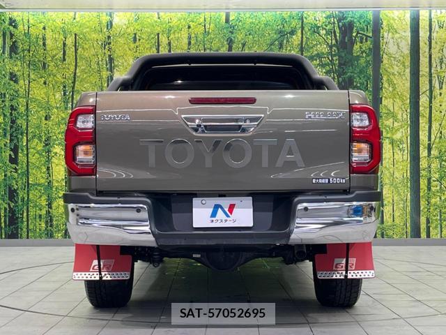 Toyota HILUX 2021-05 8221132-14