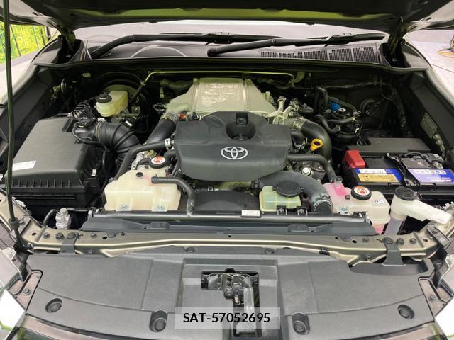 Toyota HILUX 2021-05 8221132-17
