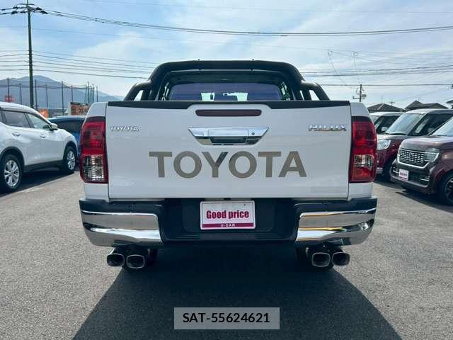 Toyota HILUX 2018-10 8222644-1