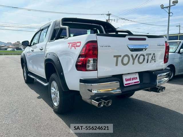 Toyota HILUX 2018-10 8222644-14