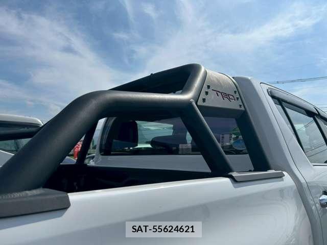 Toyota HILUX 2018-10 8222644-16