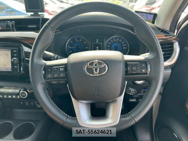 Toyota HILUX 2018-10 8222644-17