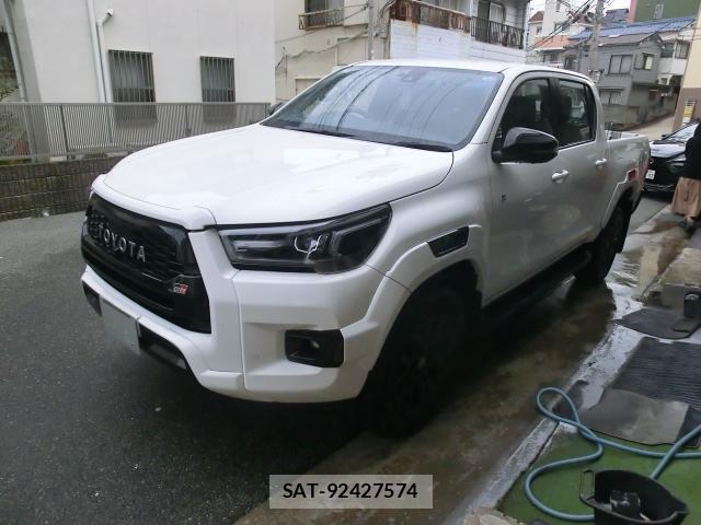 Toyota HILUX 2023-09 8223087-12