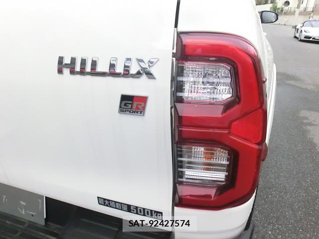 Toyota HILUX 2023-09 8223087-14