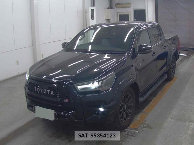 Toyota HILUX 2023-03 8223167-0