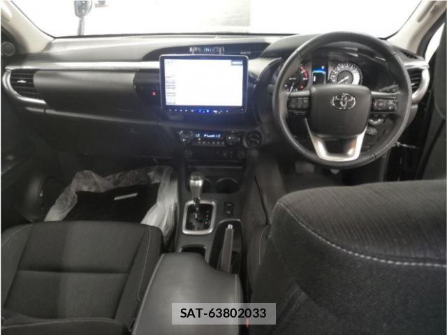 Toyota HILUX 2022-10 8223626-2