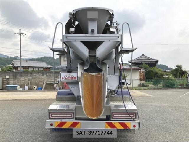 Hino RANGER 2018 8225626-15