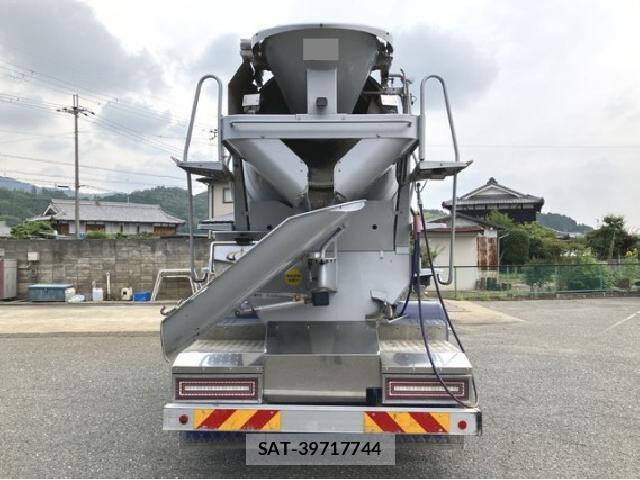 Hino RANGER 2018 8225626-4