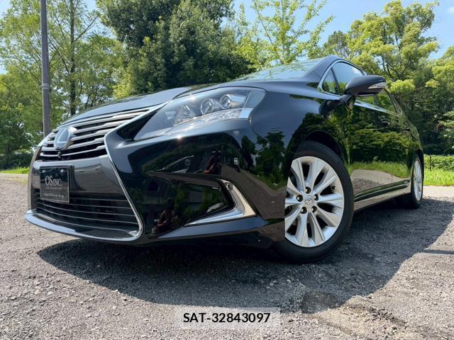 Lexus HS 2014-03 8223788-8