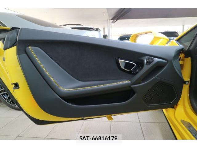 Lamborghini Huracan 2022-03 8223866-16