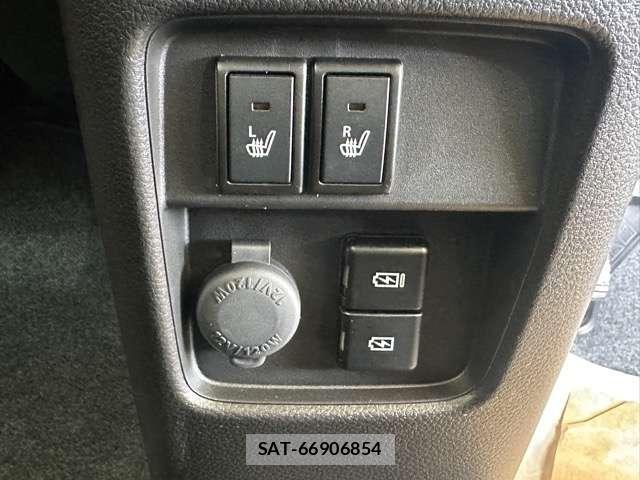 Suzuki HUSTLER 2025-06 8218212-15