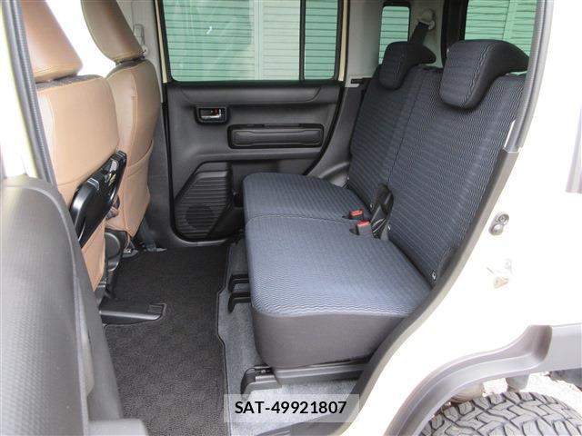 Suzuki HUSTLER 2023-11 8221018-19